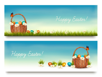两个复活节快乐横幅复活节把鸡蛋放在一个篮子。矢量