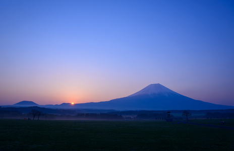 富士山和日出