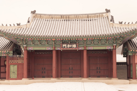 在韩国首尔景福宫的大门