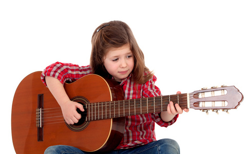 漂亮的女孩玩吉他