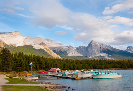 maligne 湖在贾斯珀国家公园