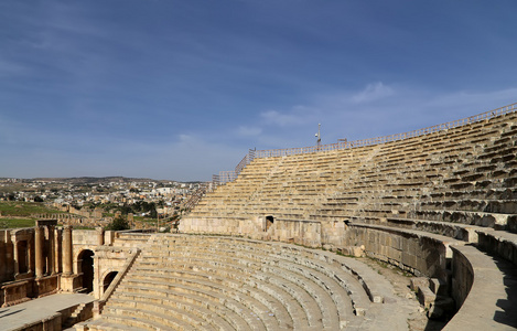 在杰拉什 杰拉什的古 首都和大城市的约旦杰拉什省圆形剧场