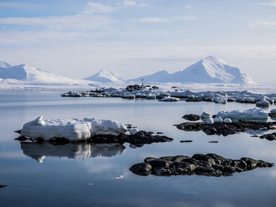 北极冬季景观斯匹次卑尔根，斯瓦尔巴德群岛