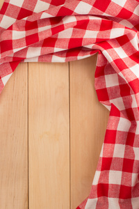 餐巾放在木制的背景