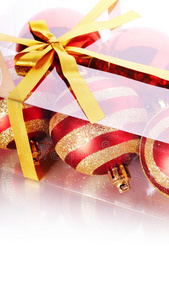 盒子里的新年舞会一种重新编织的带蝴蝶结的带子。