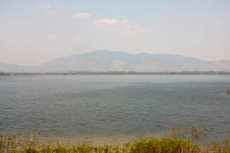 泰国春武里湖