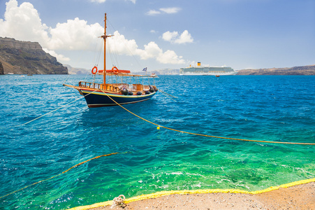 海洋海岸旅游船