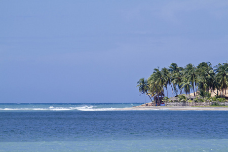 阿鲁加姆湾，斯里兰卡的视图