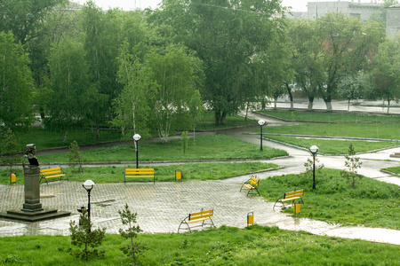 滴雨上一个窗口窗格图片