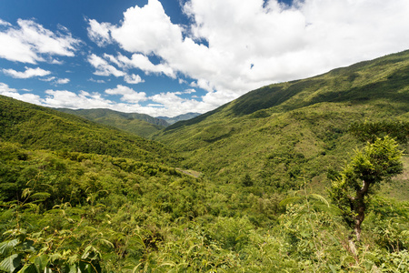 在缅甸的山水风景