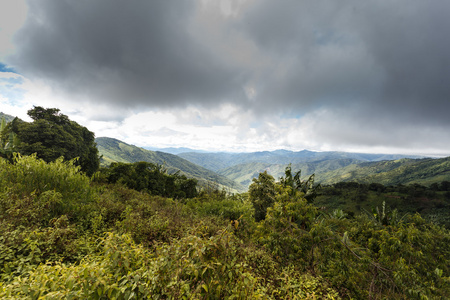 在缅甸的山水风景