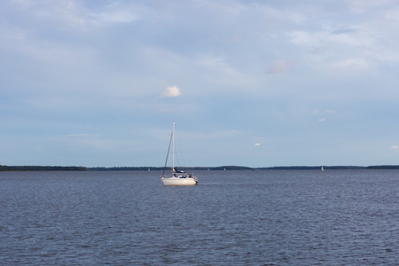 与游艇湖景观