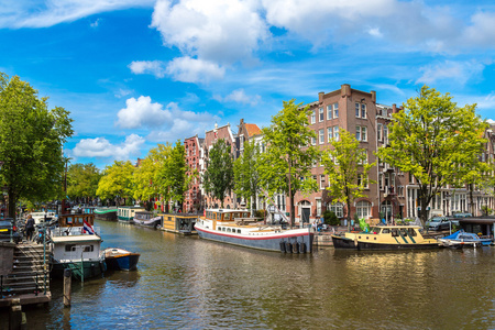 阿姆斯特丹运河和小船，荷兰