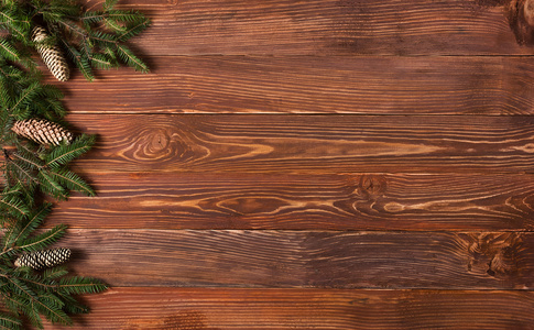 圣诞节质朴的背景复古的木板木与圣诞冷杉树和免费的文本空间
