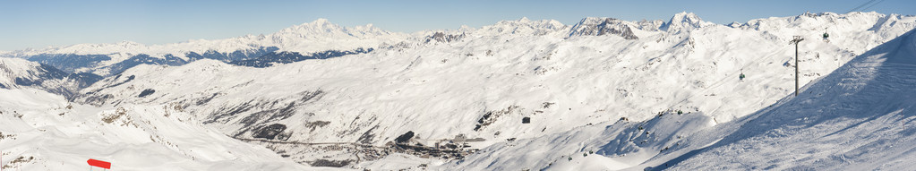 雪山峡谷的视图