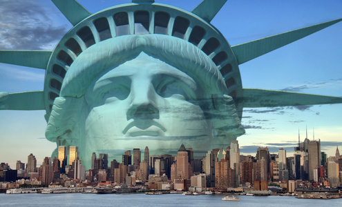 纽约市天际线与自由女神像