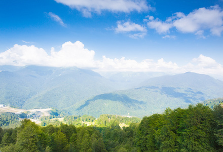 在夏天的山景观日罗莎  德鲁日在红波利亚纳