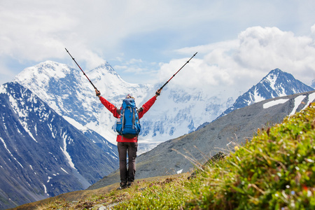 附近的 Belukha 山，最高在西伯利亚的徒步旅行者