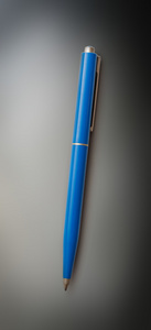 蓝色塑料笔