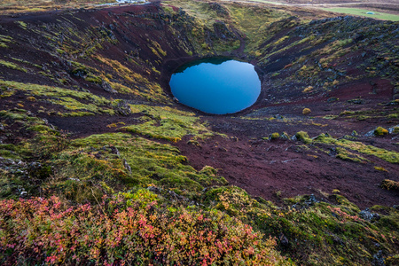 Kerid 冰岛蓝火山火山口湖