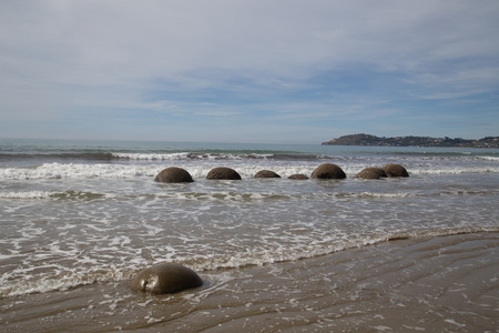 摩埃拉奇巨石在新西兰