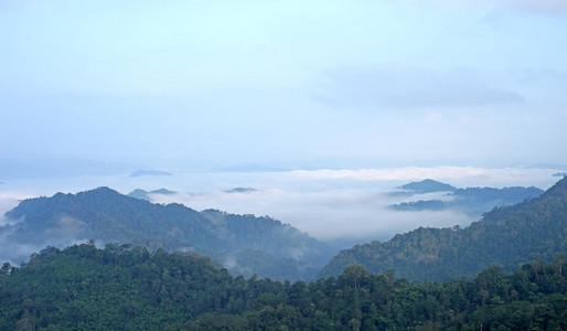 雾山丘陵景观 层与雾山