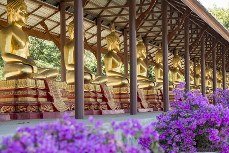 佛的山顶寺庙在泰国