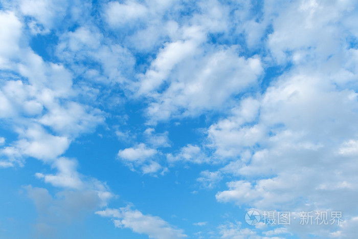 蓝蓝的天空云