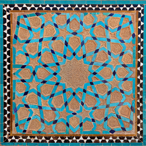 褐色粘土及蓝色瓷砖在 Yazd 的传统老伊斯兰设计