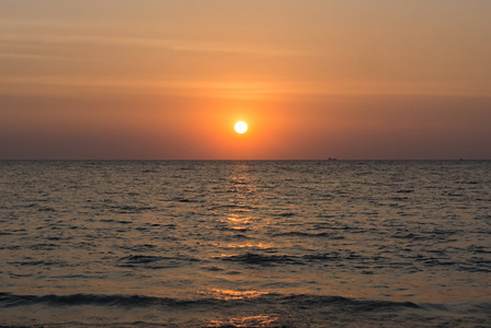 海上日落