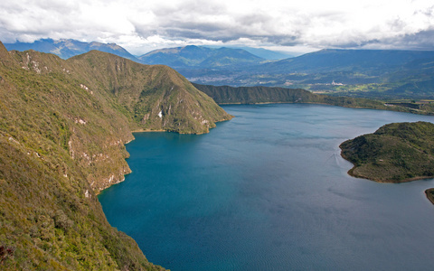 Cuicocha 湖的一部分