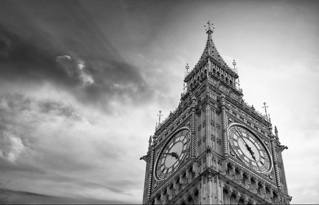 英国伦敦与天空的大本钟塔