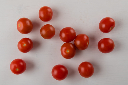 白表的樱桃番茄图片