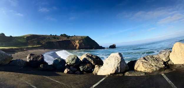 岩石 悬崖和海滩，帕西菲卡，旧金山，加利福尼亚州