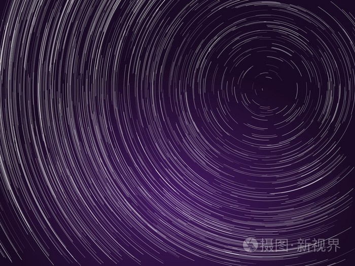 天文学的概念.startrails 围绕北极星星和紫色的极光,在夜晚的天空上