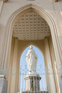 拉莫特圣母的雕像图片