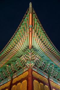 韩国宫殿的山墙屋顶