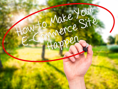 男人的手写作如何使您电子商务网站发生与 bl