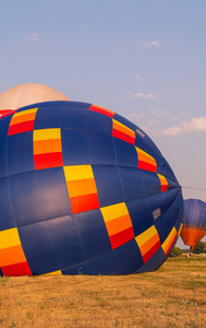 清晨的彩色热气球