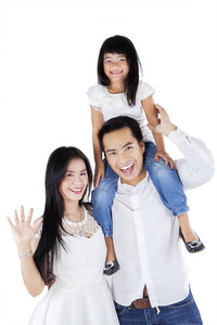 在白色背景上的快乐亚洲家庭