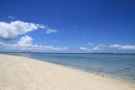 濑底海滩濑岛，冲绳，日本