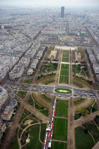 在巴黎，法国建筑物查看从埃菲尔铁塔
