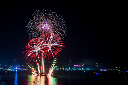 芭堤雅烟花节 2015