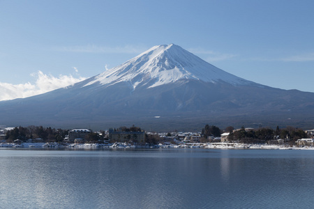 在冬天，日本富士山