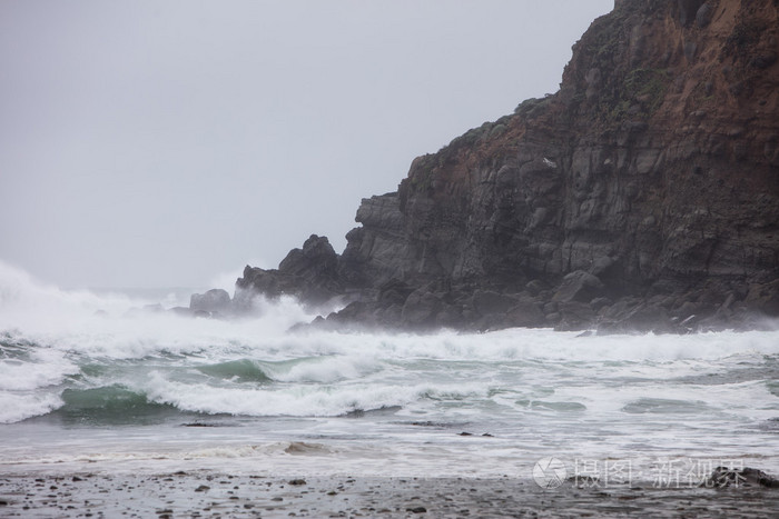 北加州海岸线和暴风雨的天气