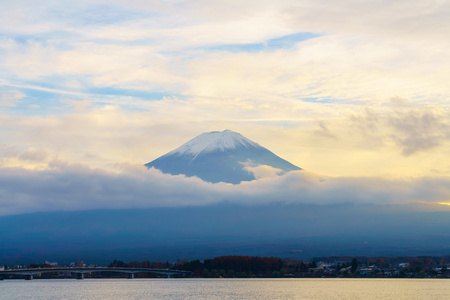 富士山在夕阳图片