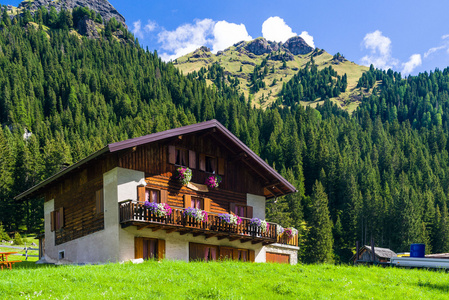 Val San Nicolo Fassa 谷