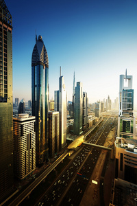 日落的时候，阿拉伯联合酋长国的迪拜天际线