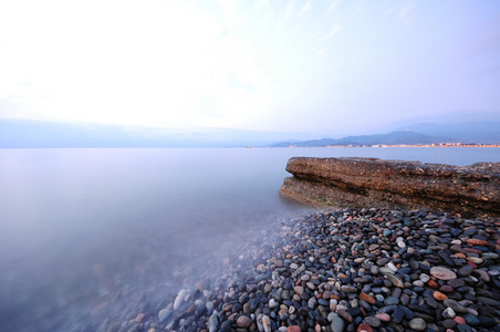 在海边海岸的美丽日落