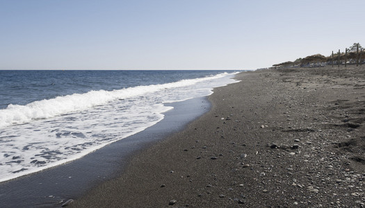 黑沙海滩